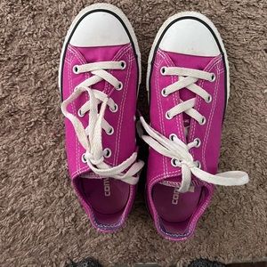 Girls purple converse low top